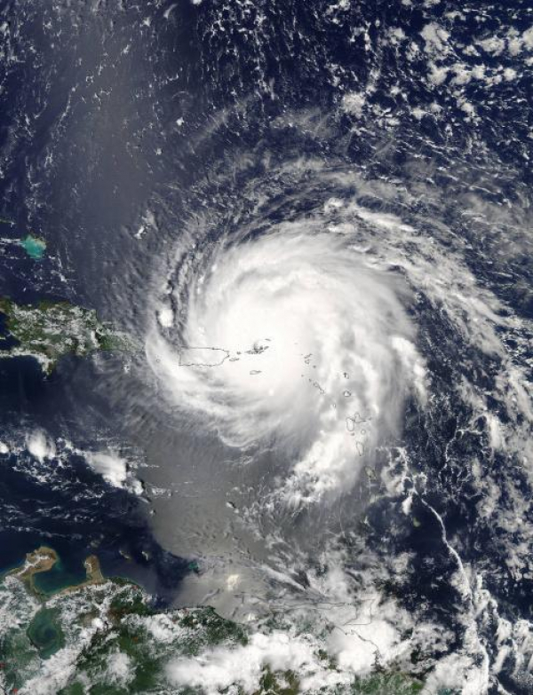 Furacão Irma provoca destruição maciça nas Caraíbas