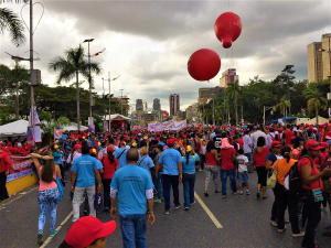 Venezuelanos se reúnem para lembrar golpe de Estado fracassado de 2002