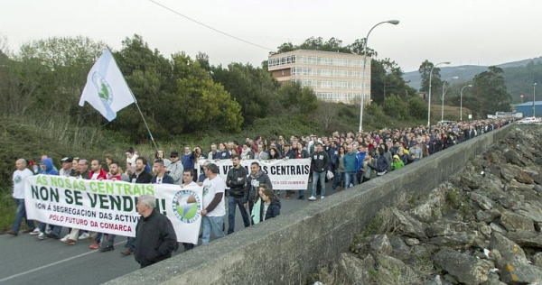 Milhares manifestam-se em Cee contra a venda das centrais hidroelétricas e a segregaçom de atividades