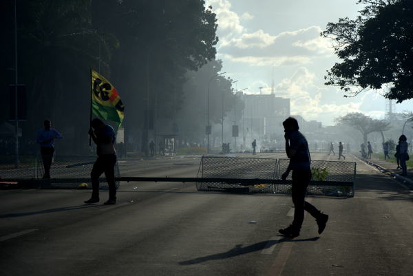 Enfrentamento popular em Brasília, a 24 de maio