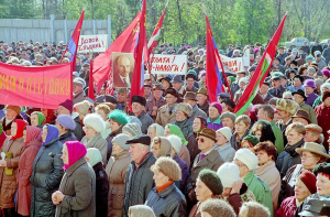 Russos se manifestam em memória da Revolução de Outubro e contra a restauração capitalista (7.10.1998)