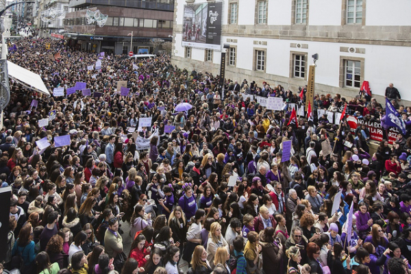 Movimento feminista com mais força que nunca na Galiza: dezenas de milhares tomam vilas e cidades num 8 de Março massivo