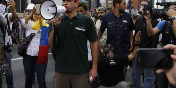 Opositor Enrique Capriles durante protesto da oposição na Venezuela