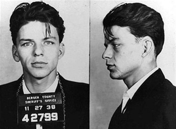 O passado comunista oculto de Frank Sinatra