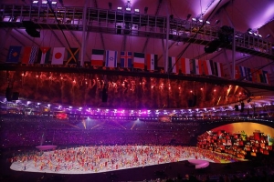 A abertura dos Jogos Olímpicos, a abertura da exploração laboral de milhares de pessoas
