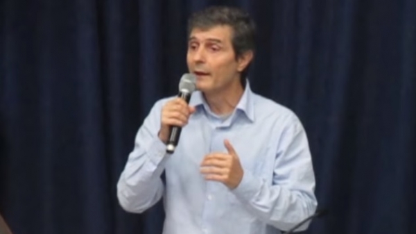  Plínio de Arruda Sampaio Junior, economista da Unicamp