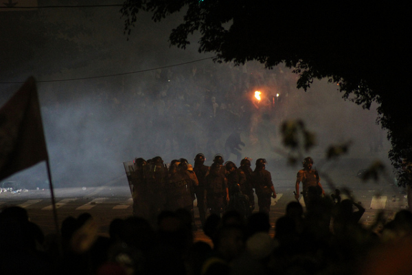 Protesto reprimido com extrema violência pela PM de São Paulo em 13 de junho de 2013