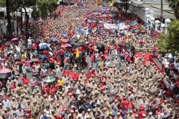 Milhares manifestam-se na Venezuela contra as ameaças dos EUA