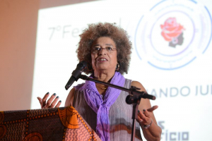 Mulheres negras representam o futuro – íntegra da conferência de Angela Davis na Bahia