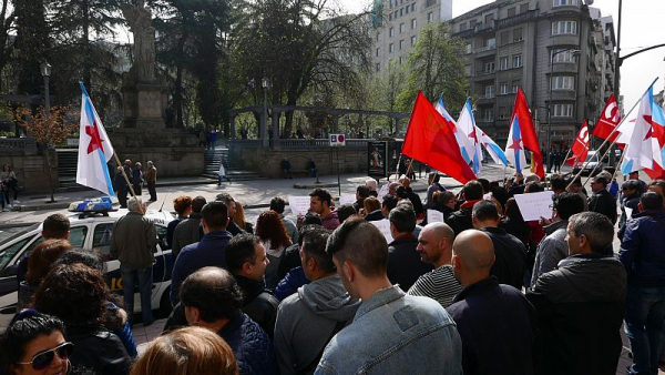 Pessoal de Servicarne clama em Ourense contra a exploraçom laboral em Coren