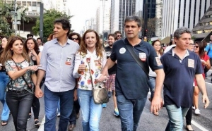 Ato em São Paulo contra Temer diminui e é marcado por manobra do PT