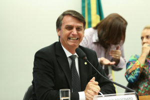 “Patriota” Bolsonaro promete entregar a Amazônia aos EUA