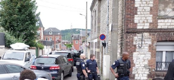 Estado Islâmico reivindica ataque a igreja na França