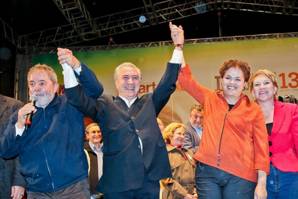 De esquerda para direita, Lula da Silva, Michel Temer e Dilma Rousseff em 2010, quando ainda eram aliados