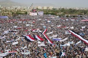 Milhares de iemenitas manifestam-se contra brutal ofensiva saudita