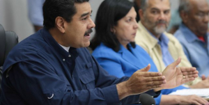 Maduro determina formação de comissão para denunciar violência fascista da oposição