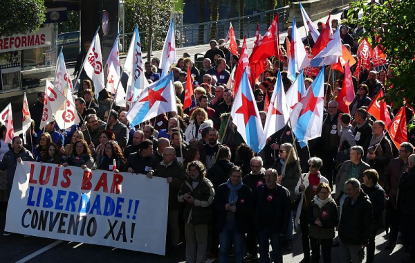 Centenas manifestam-se em Vigo em apoio à greve do pessoal de Nueva Pescanova
