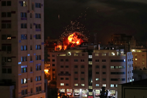Brutal ofensiva israelense contra Gaza: 25 palestinos mortos