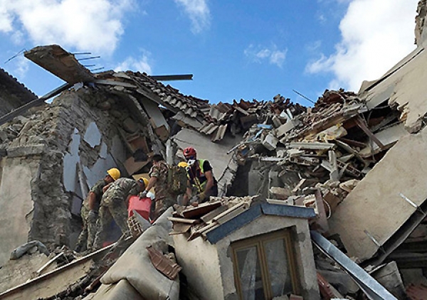 Tremor italiano danificou quase 300 edifícios históricos