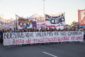 Sob forte repressão policial, greve geral paralisa Argentina contra políticas neoliberais de Macri
