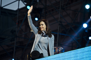 Eleita senadora, Cristina Kirchner diz que sua frente política emerge como &#039;principal força de oposição&#039; na Argentina