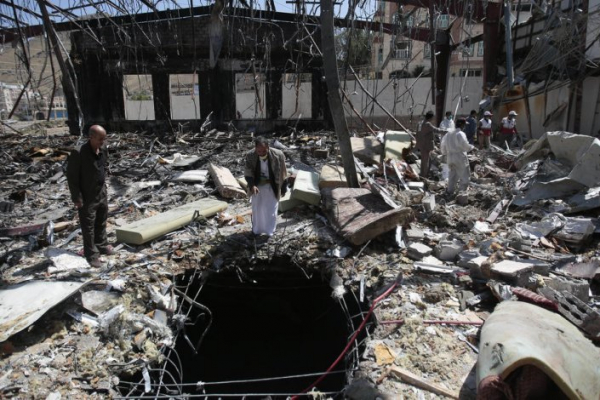 Bombardeamento saudita no Iémen mata três dezenas de civis