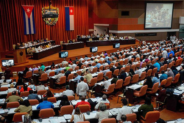 Com novo parlamento, cubanos esperam fortalecimento da revolução