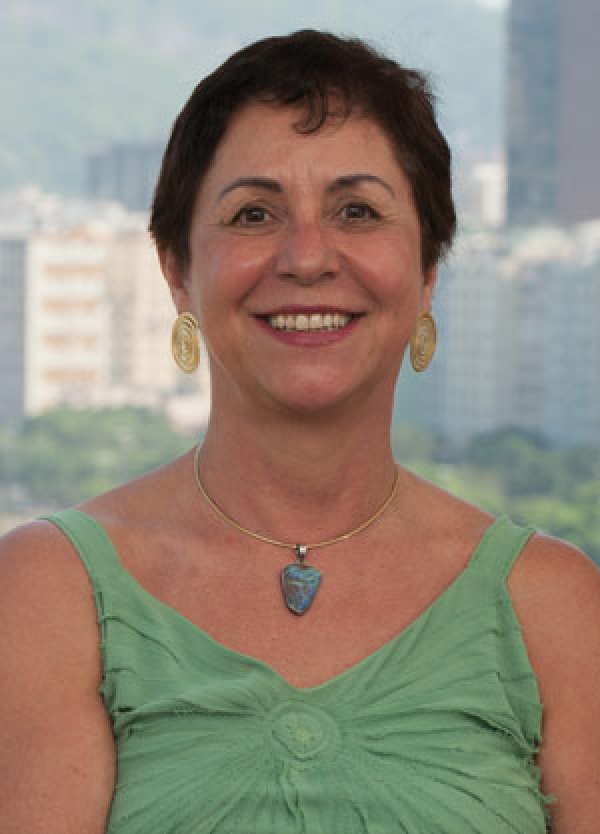 Sonia Fleury, pesquisadora das áreas de saúde e seguridade social e coordenadora do Programa de Estudos sobre a Esfera Pública da FGV