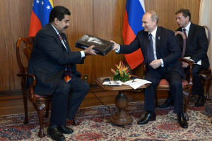 Presidente venezuelano, Nicolás Maduro, com seu homólogo russo, Vladimir Putin