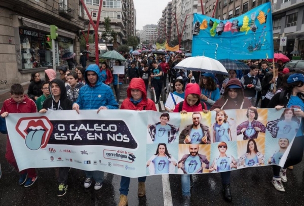 Arredor de 1.800 escolares desafiam a chuva em Vigo numha nova etapa do Correlíngua