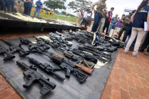 Bolívia investiga carregamento de armas provenientes dos EUA