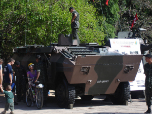 É o Exército que está ocupando o Rio, mas eles dizem que não é intervenção militar