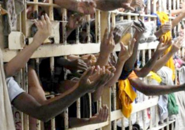 Sistema penitenciário brasileiro: uma loucura insanável