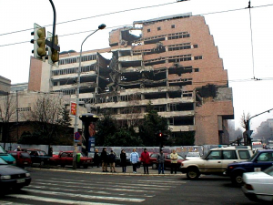 Prédio do Ministério da Defesa da Iugoslávia, em Belgrado, bombardeado pela OTAN em 1999